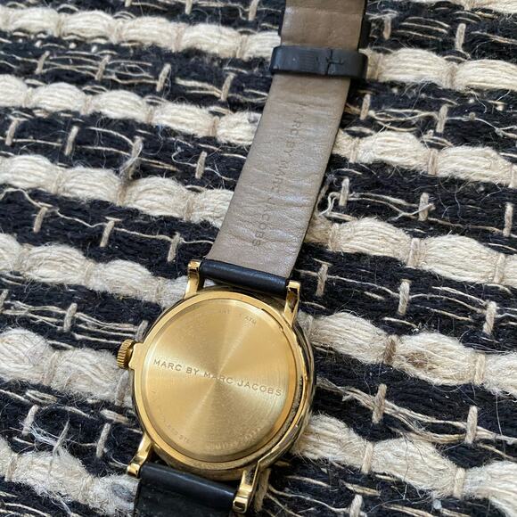 🌿Marc By Marc Jacob’s Women’s Analog Black Leather Strap Baker Watch - Picture 4 of 10
